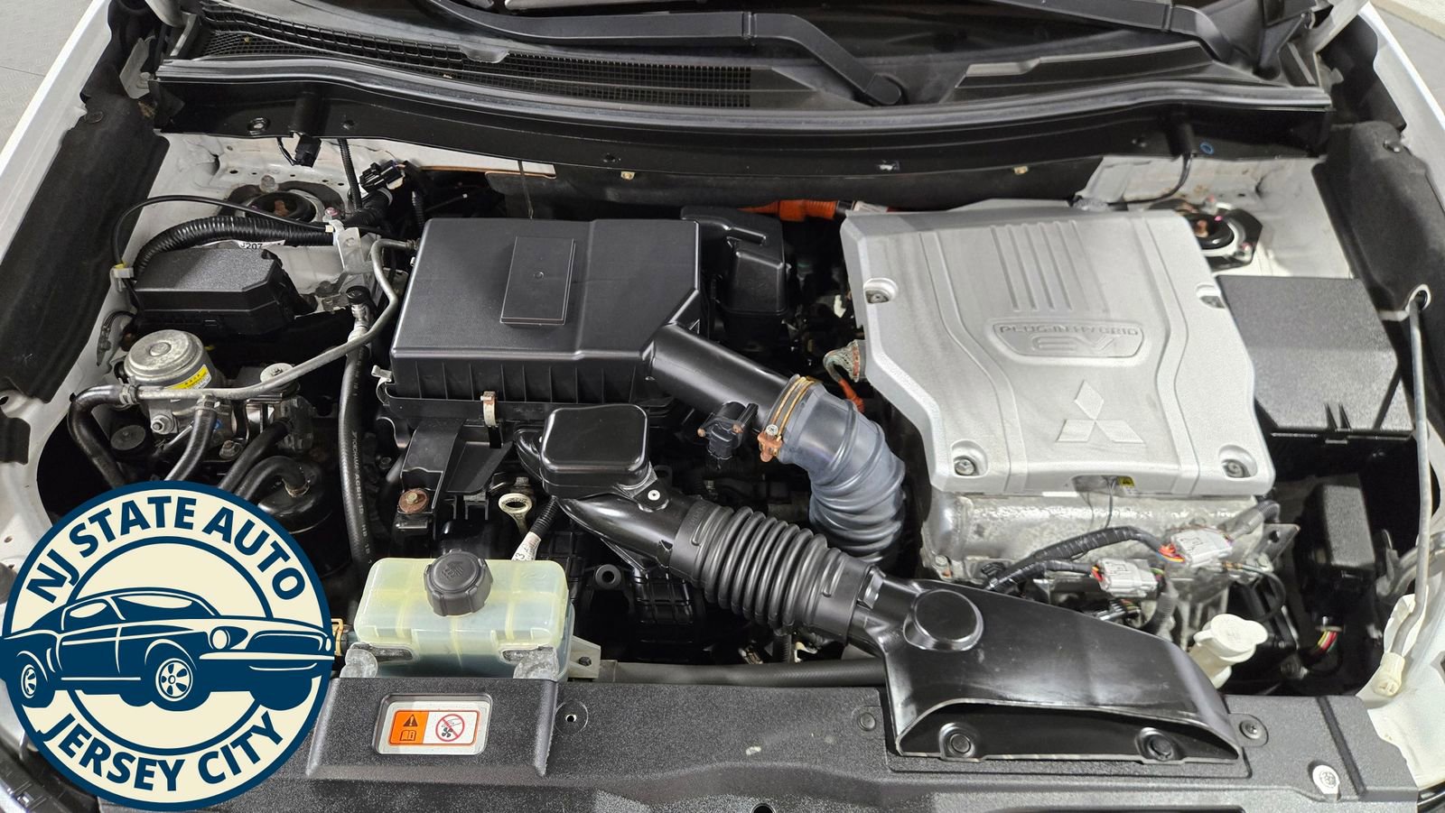 Used 2018 Mitsubishi Outlander SEL image 37