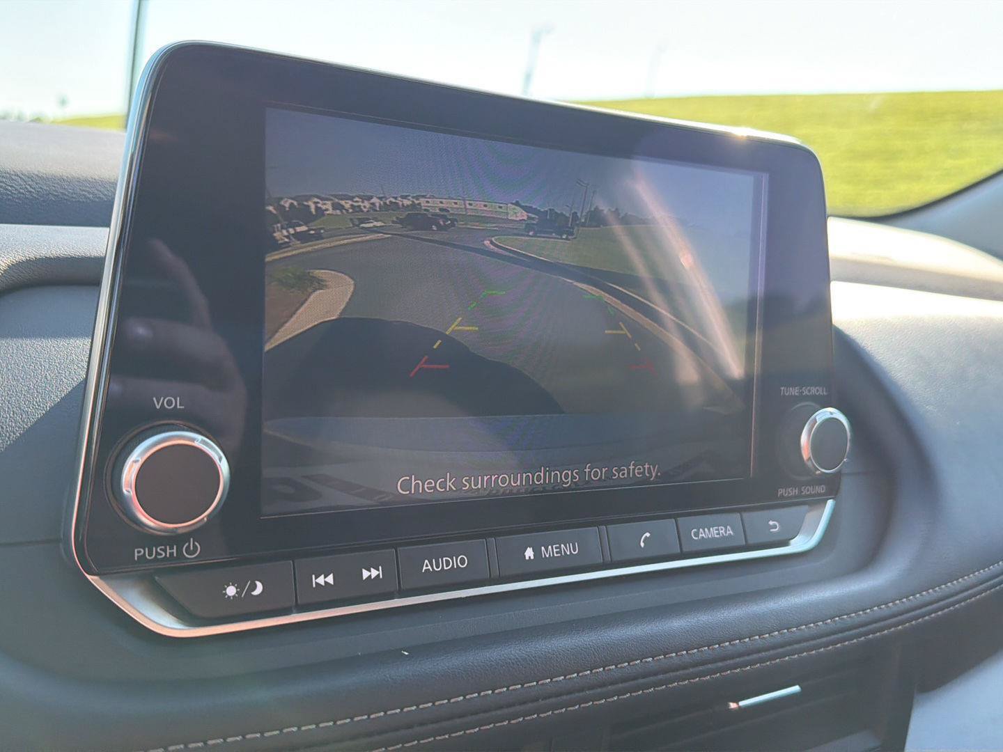 Used 2024 Nissan Rogue SV FWD image 25