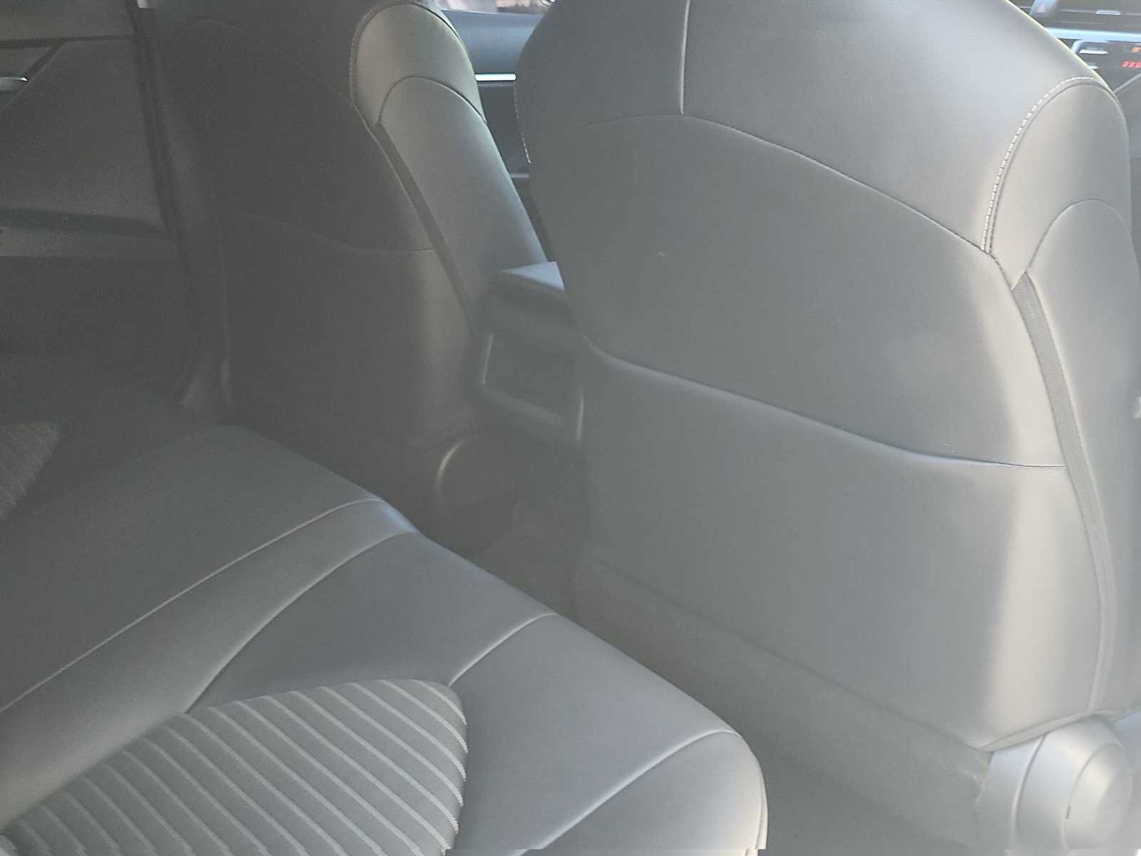 Used 2018 Toyota Camry SE w/ Moonroof Package FWD image 23