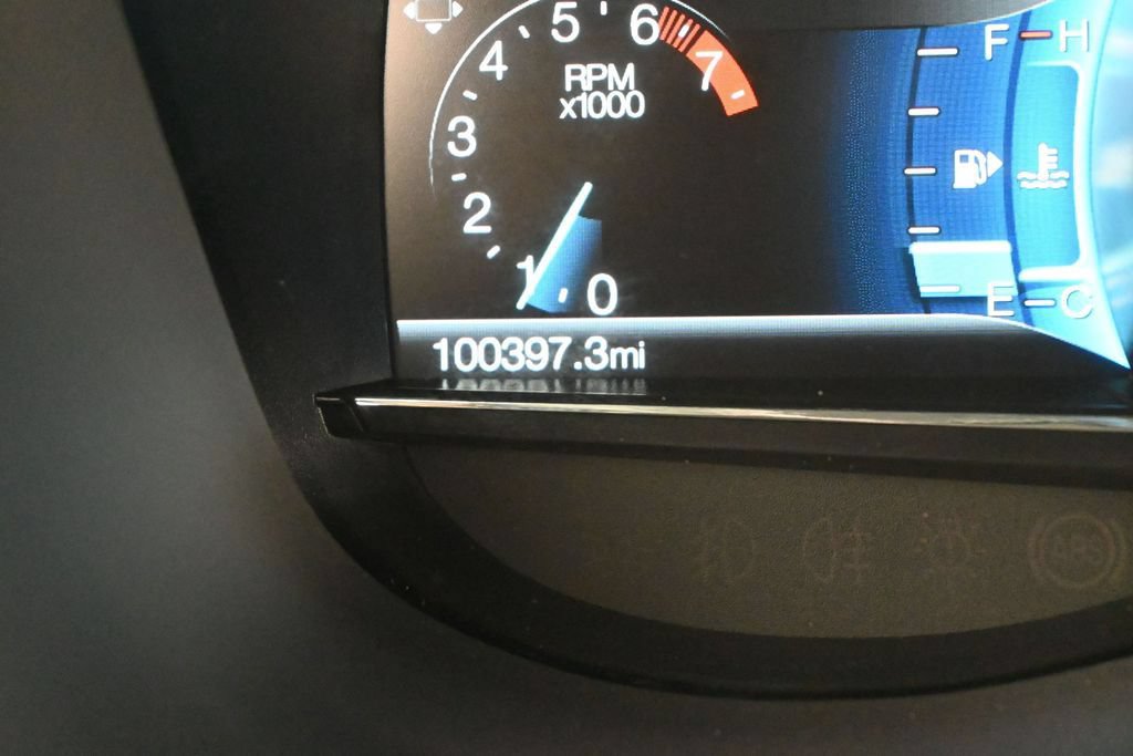 Used 2018 Ford Explorer XLT w/ Equipment Group 202A FWD image 25