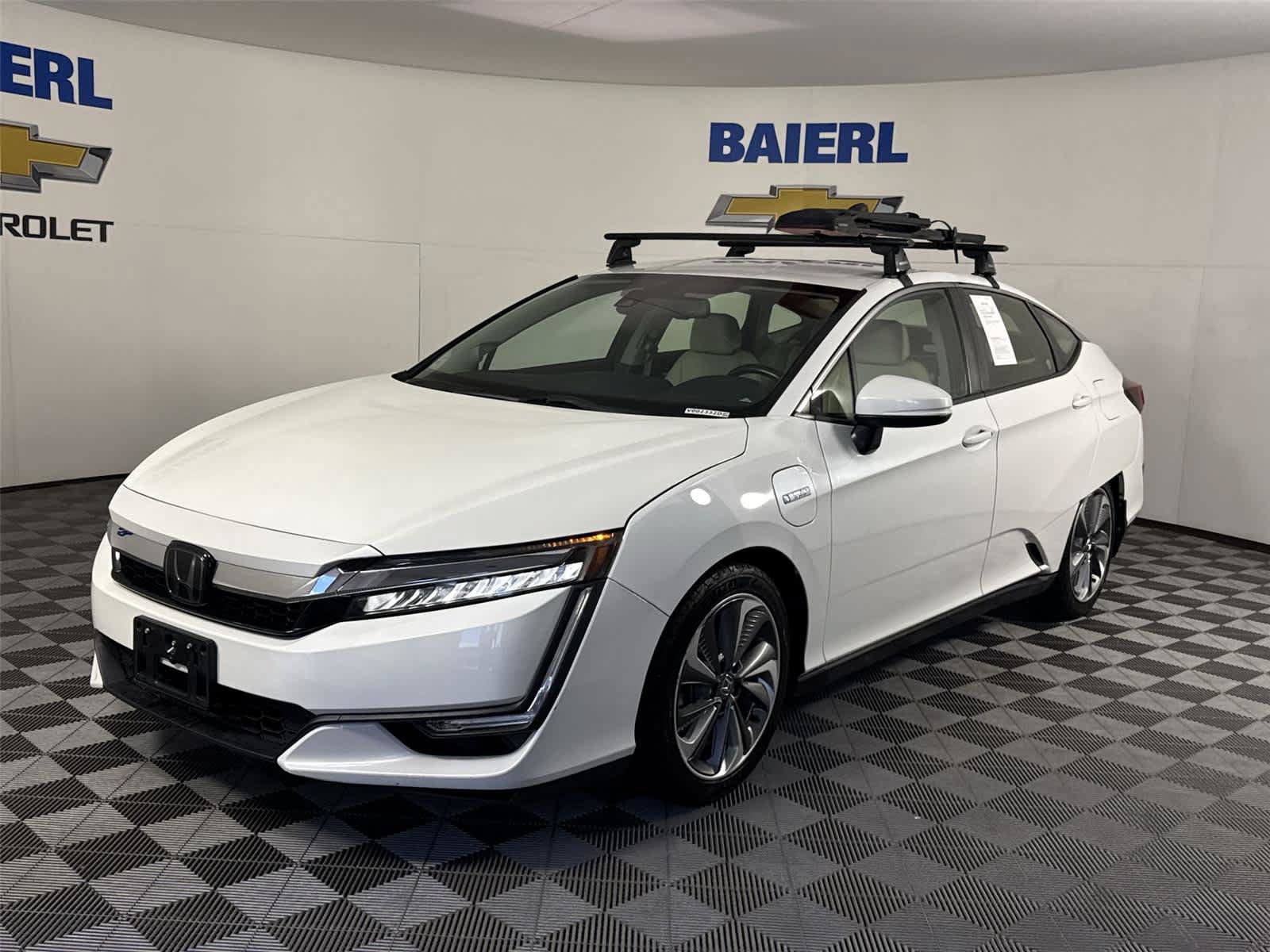 Used 2018 Honda Clarity Touring image 1