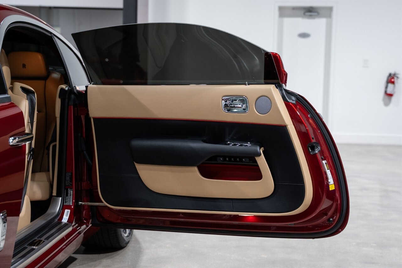 Used 2019 Rolls-Royce Wraith RWD image 23
