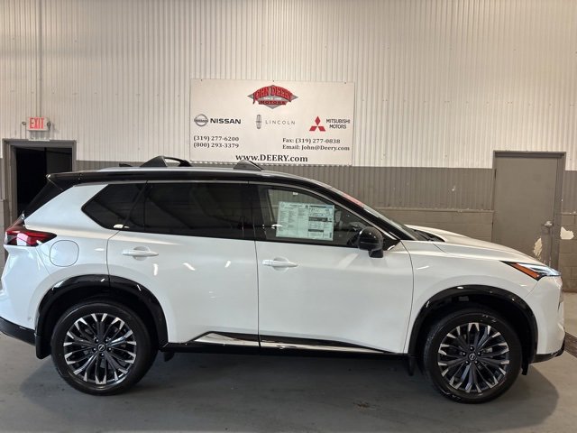 New 2026 Nissan Rogue Platinum image 2