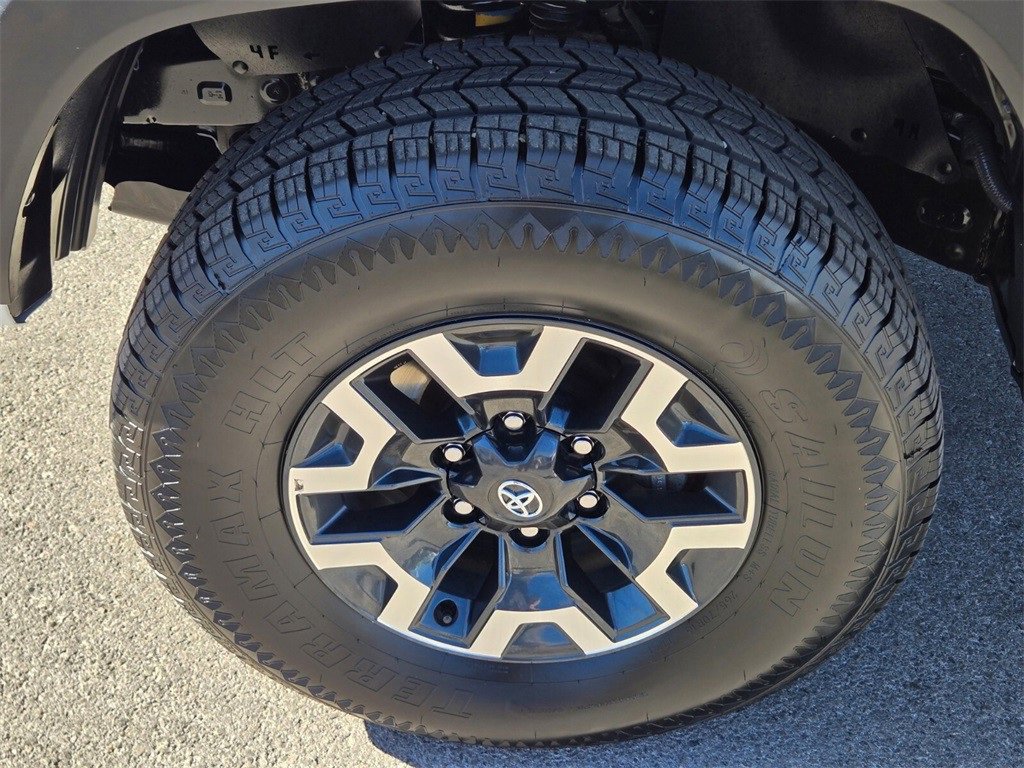 Used 2023 Toyota Tacoma TRD Off-Road image 11