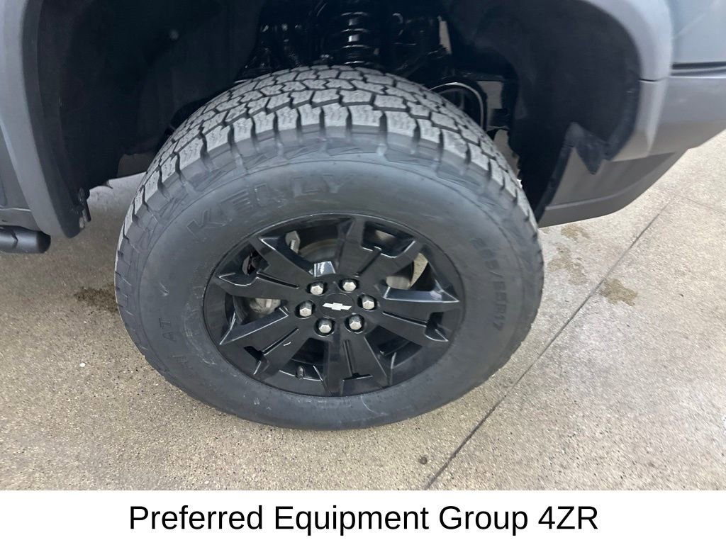 Used 2019 Chevrolet Colorado ZR2 w/ ZR2 Dusk Special Edition AWD/4WD image 16