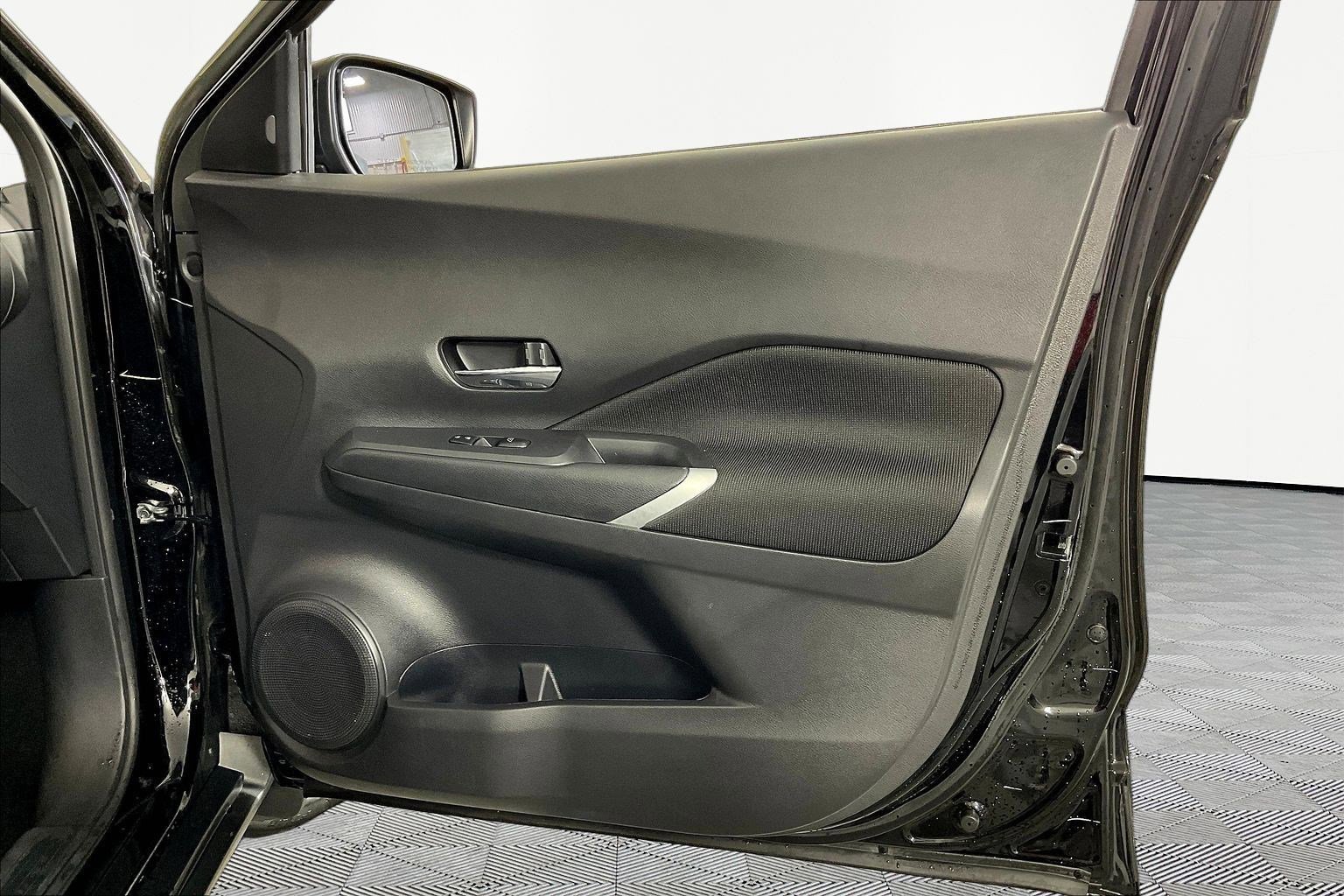 Used 2023 Nissan Kicks SV FWD image 26