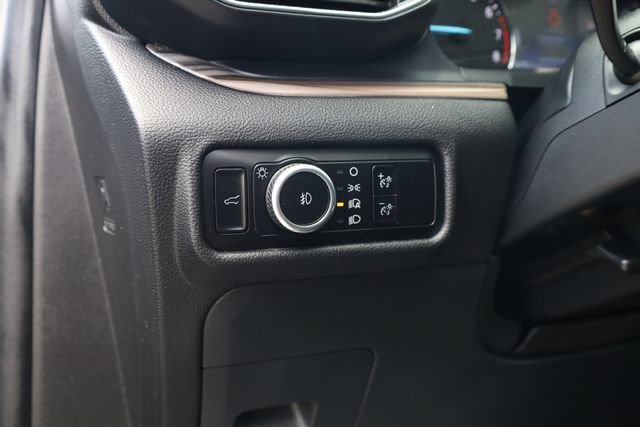 Used 2023 Ford Explorer Limited AWD/4WD image 11