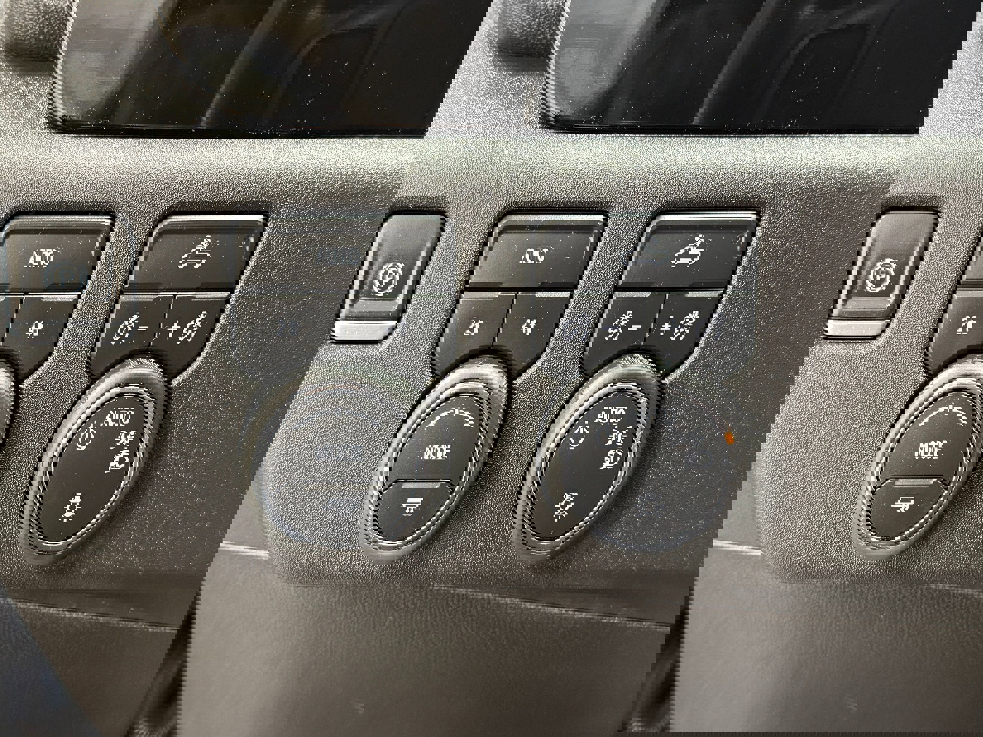 Used 2023 Chevrolet Silverado 1500 LT image 20