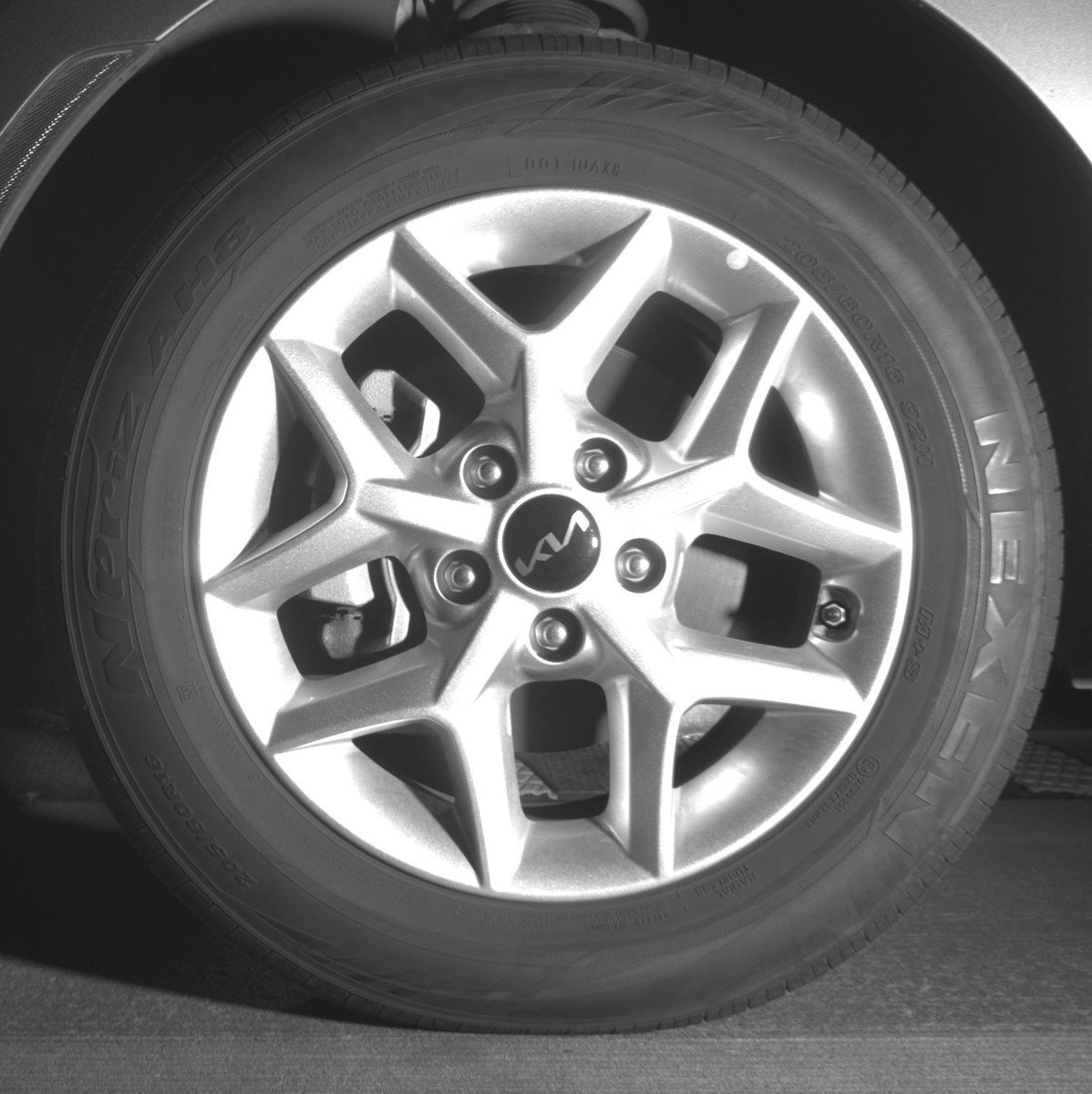 Used 2025 Kia Soul LX w/ LX Technology Package FWD image 12
