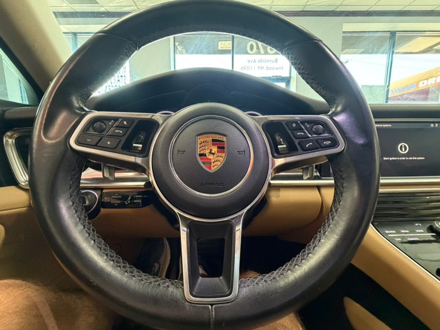 Used 2018 Porsche Panamera 4 AWD/4WD image 75