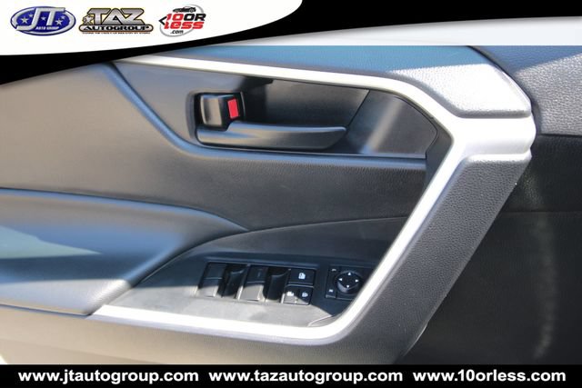 Used 2024 Toyota RAV4 LE FWD image 11