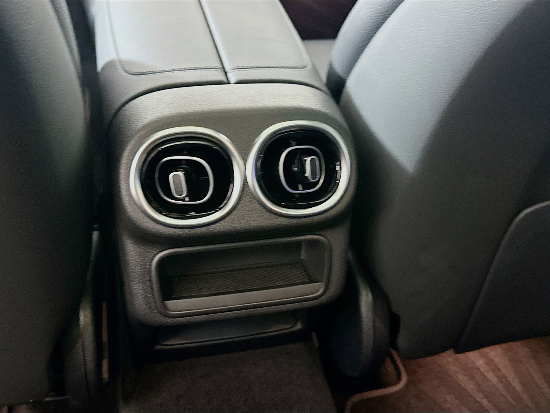 Certified 2025 Mercedes-Benz GLC 300 4MATIC image 28