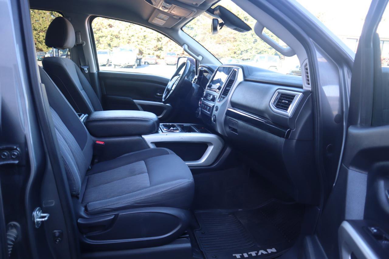 Used 2021 Nissan Titan SV w/ SV Convenience Package AWD/4WD image 45