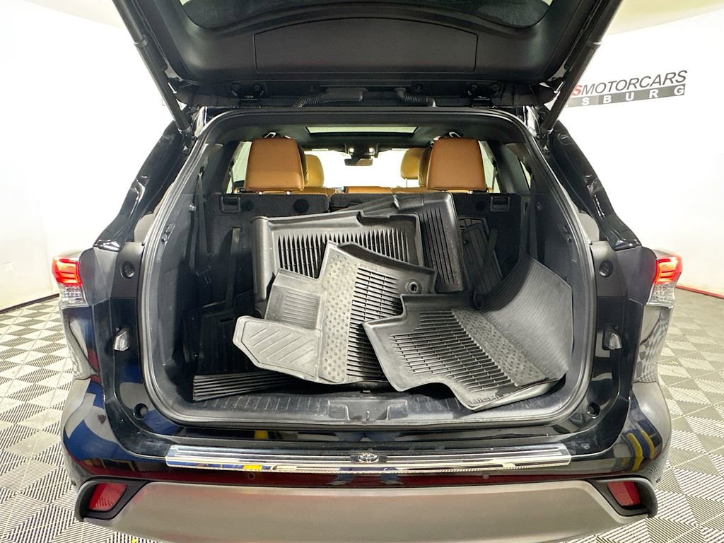 Used 2023 Toyota Highlander Platinum image 27