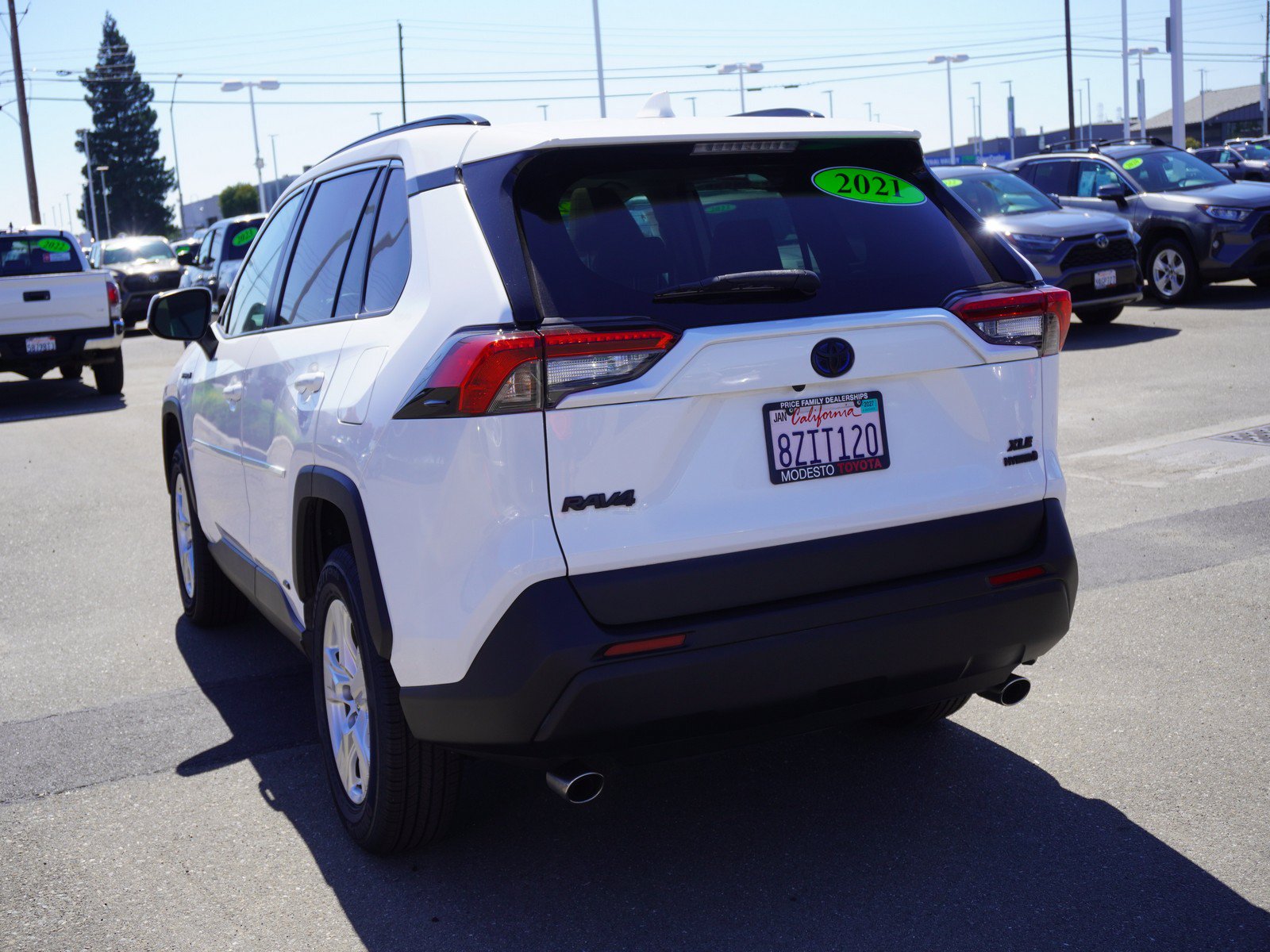 Used 2021 Toyota RAV4 XLE w/ Convenience Package AWD/4WD image 10