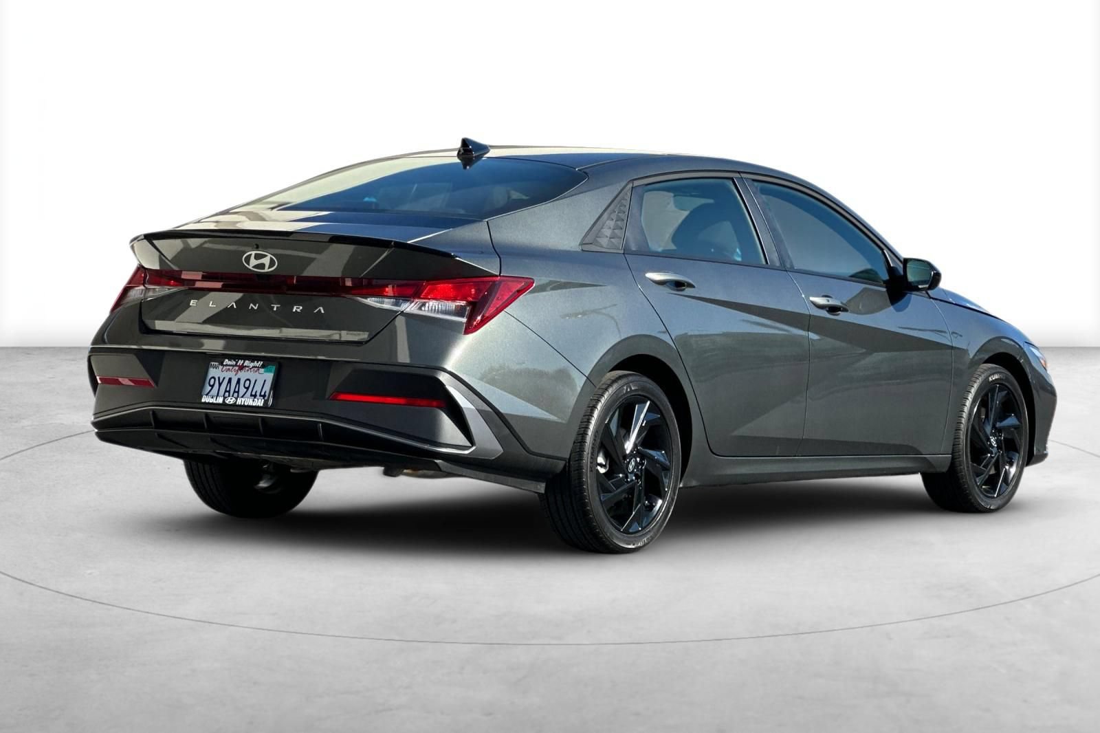 Used 2026 Hyundai Elantra Sport FWD image 8