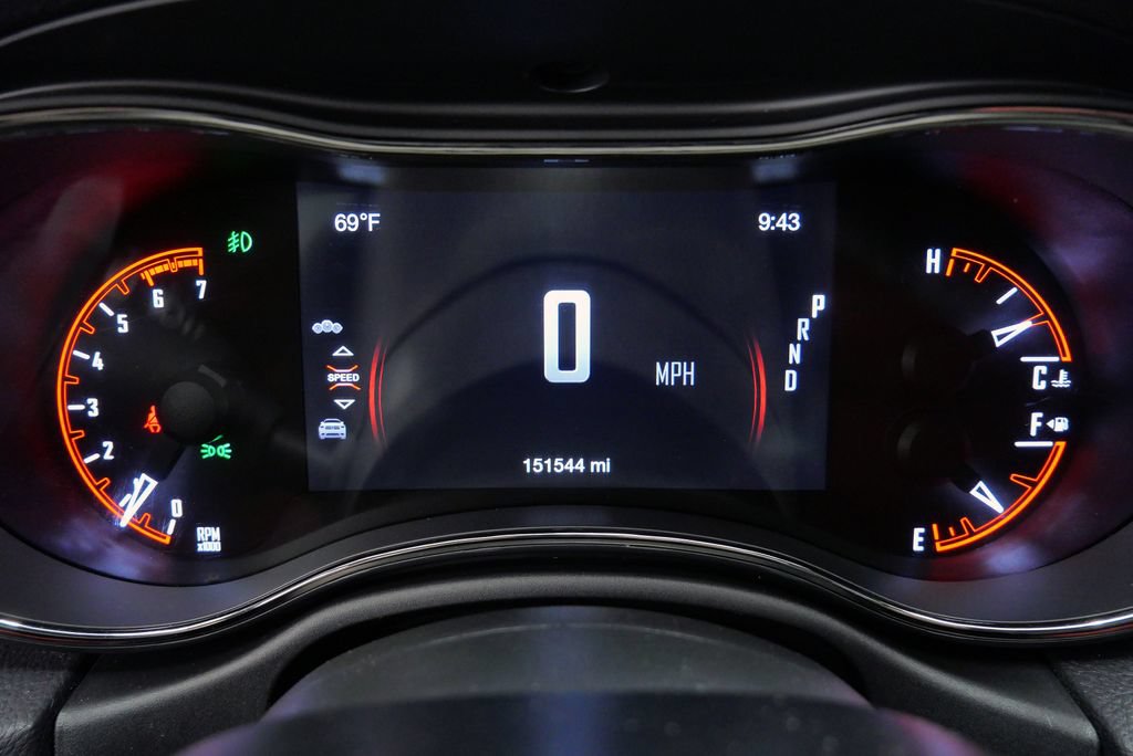 Used 2018 Dodge Durango R/T w/ Technology Group RWD image 28