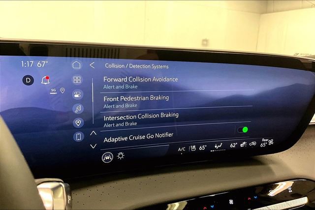 Used 2025 Buick Enclave Avenir w/ Trailering Package, 5000 lbs. image 35