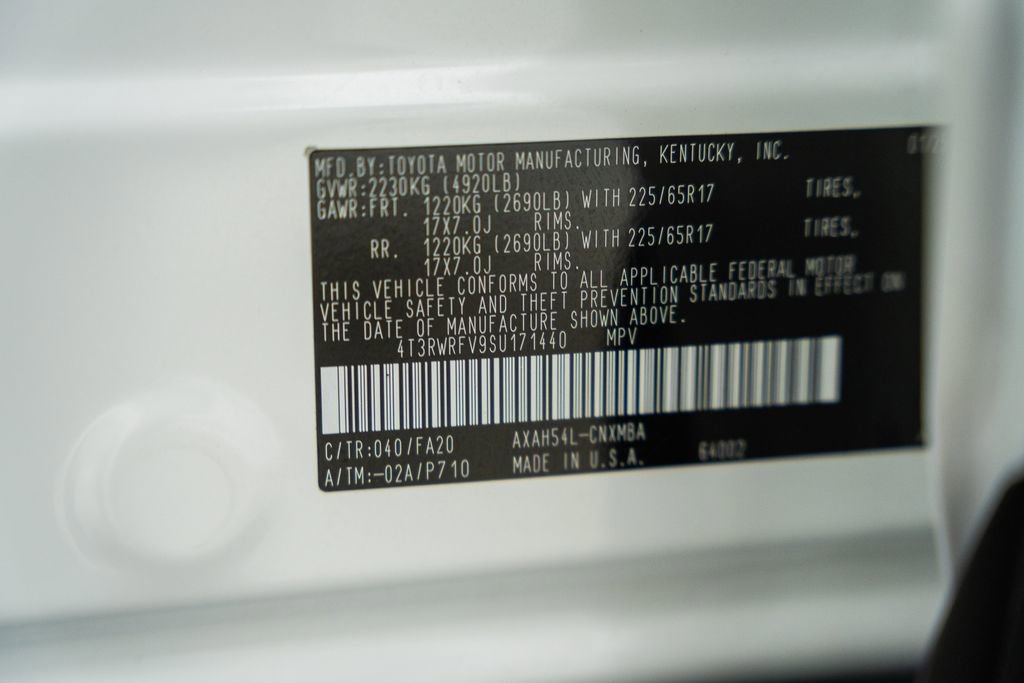 Used 2025 Toyota RAV4 XLE image 35