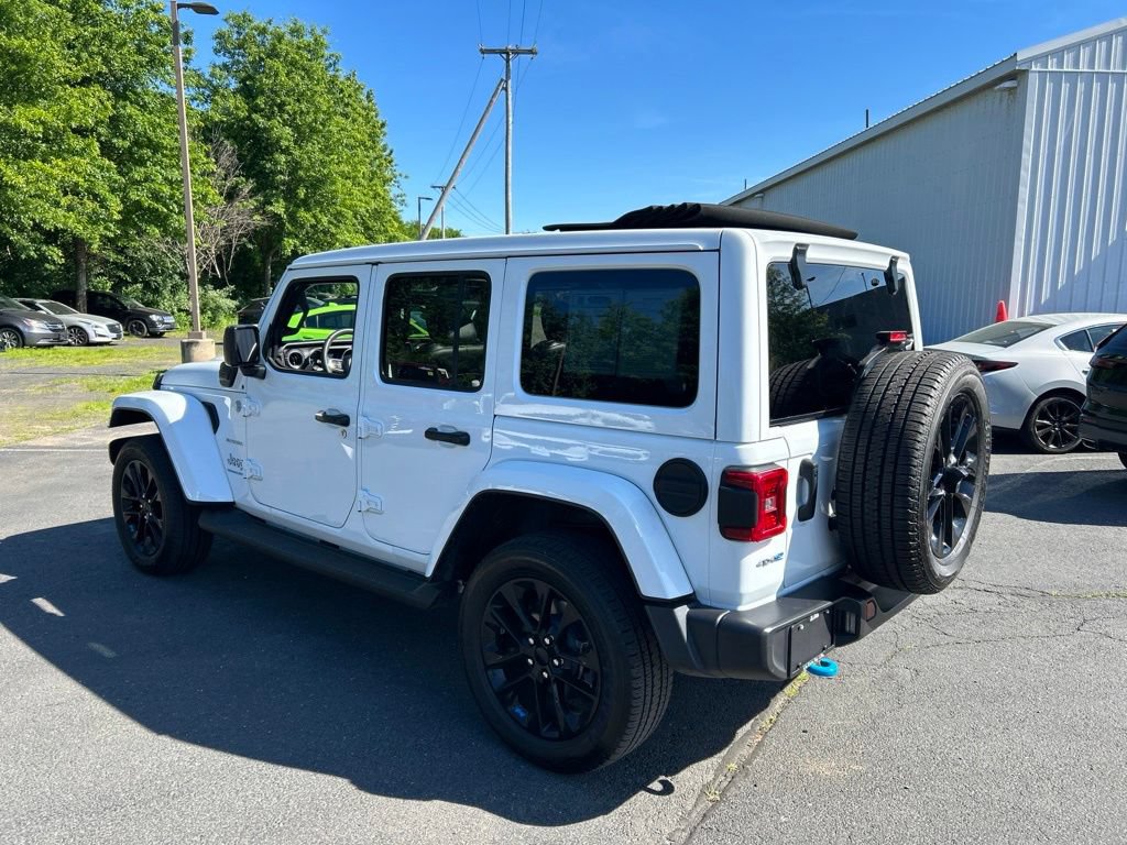 Used 2023 Jeep Wrangler Unlimited Sahara AWD/4WD image 6