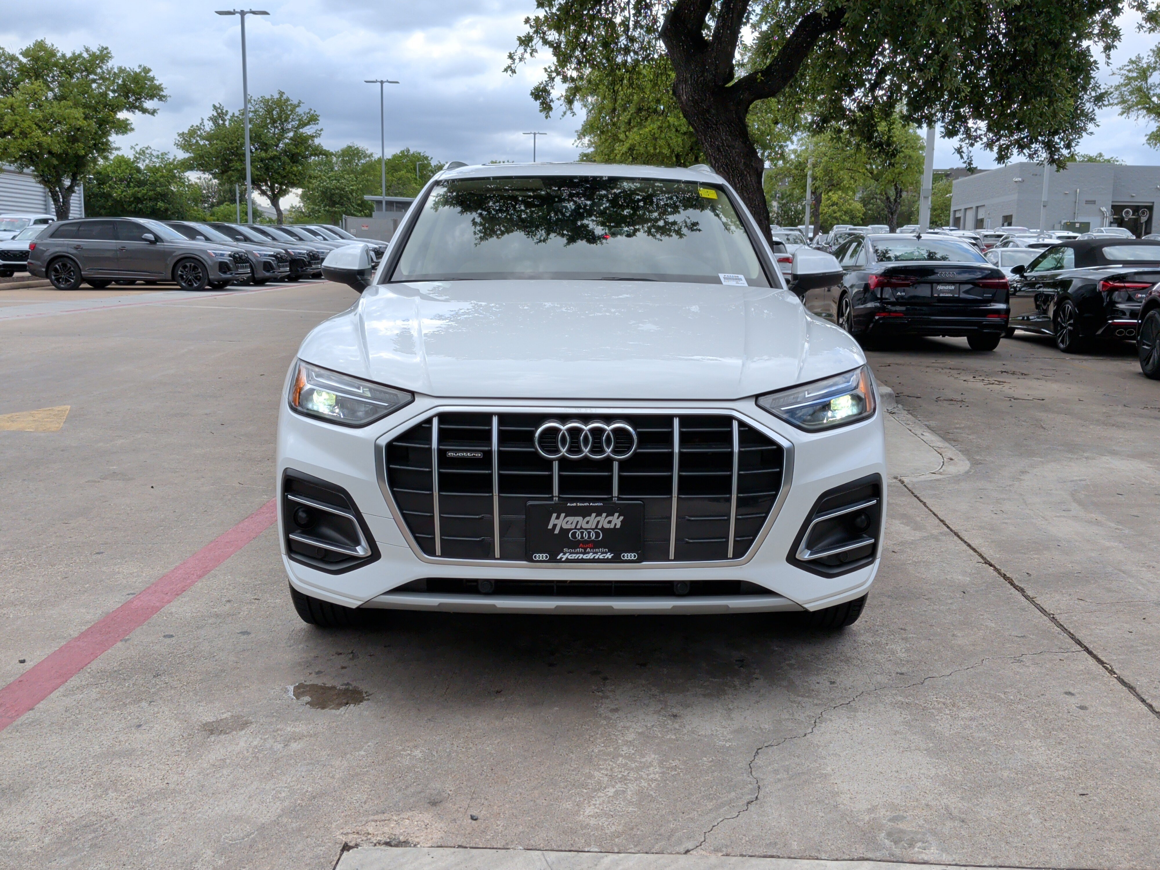 Certified 2023 Audi Q5 2.0T Premium w/ Convenience Package image 3