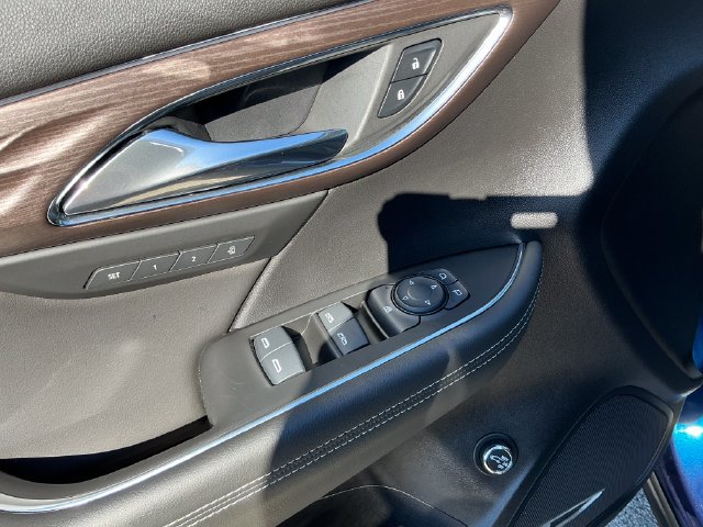 Used 2023 Buick Envision Avenir AWD/4WD image 12