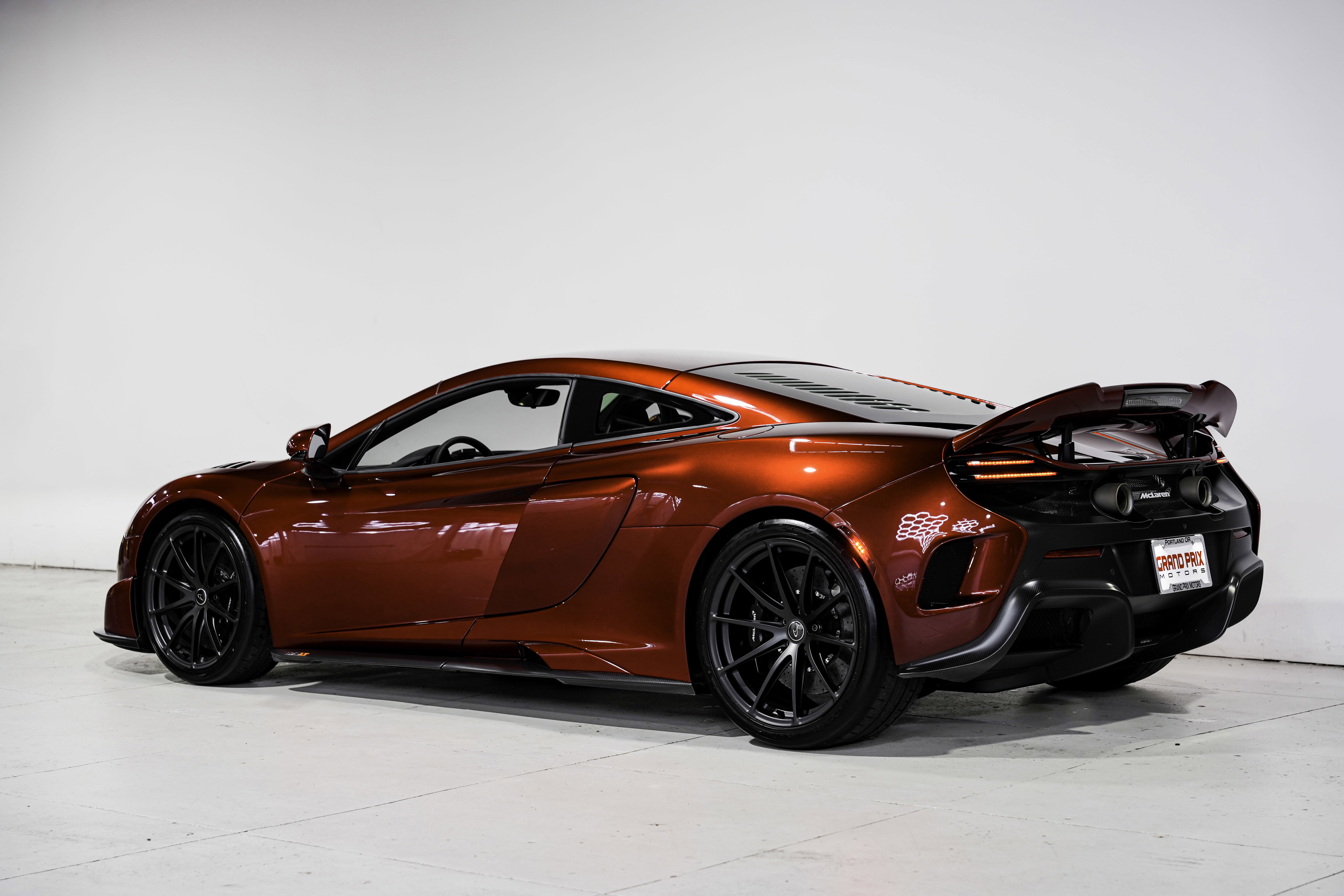 Used 2016 McLaren 675LT Coupe image 9