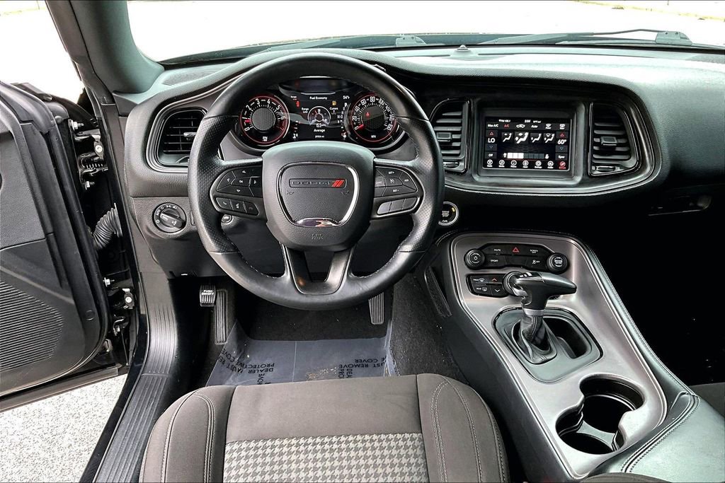 Used 2023 Dodge Challenger SXT w/ Blacktop Package image 5