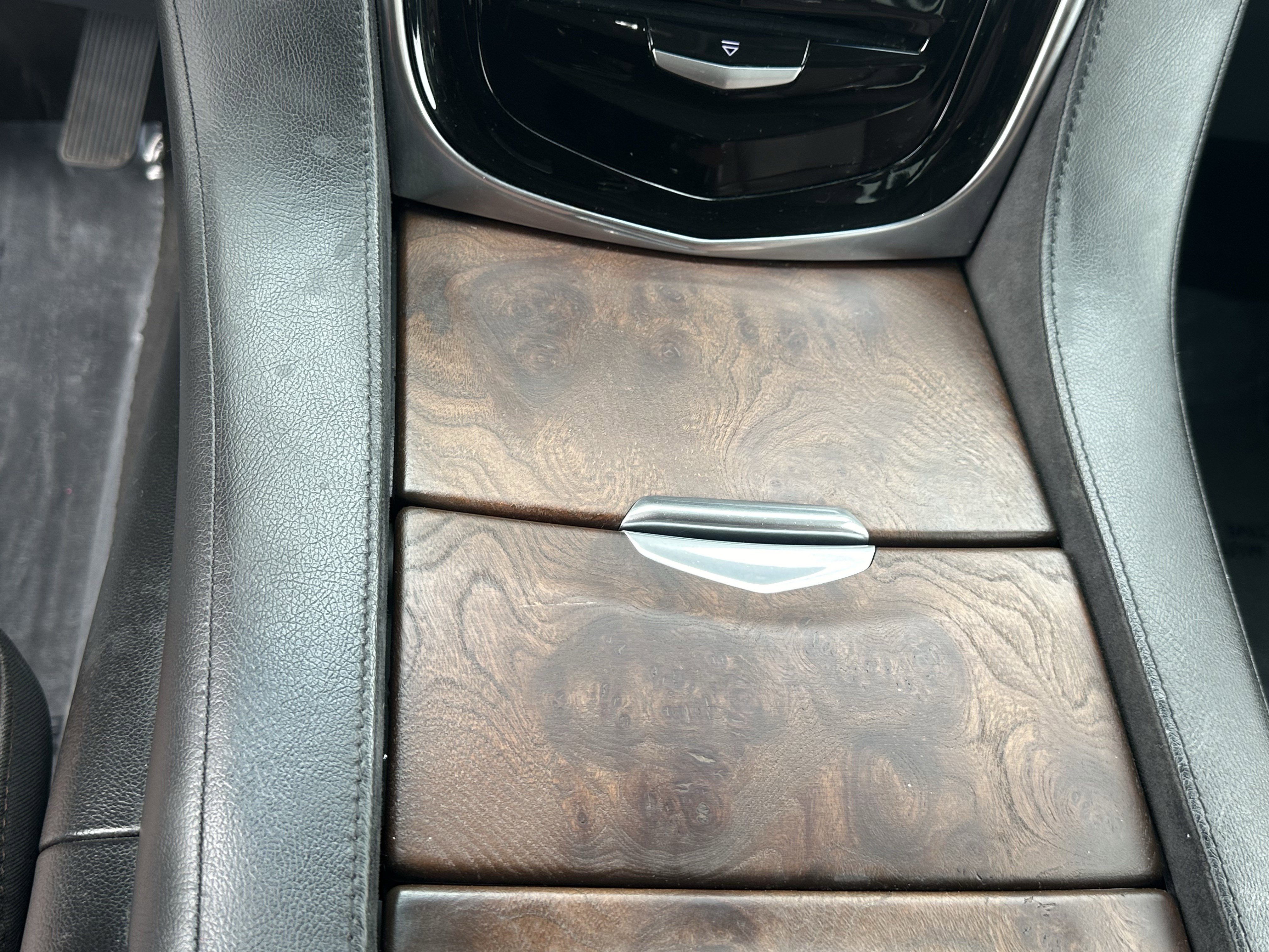 Used 2019 Cadillac Escalade Luxury image 33