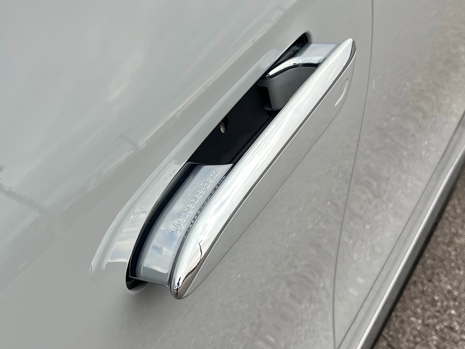 Used 2023 Mercedes-Benz EQE 500 4MATIC Sedan image 56