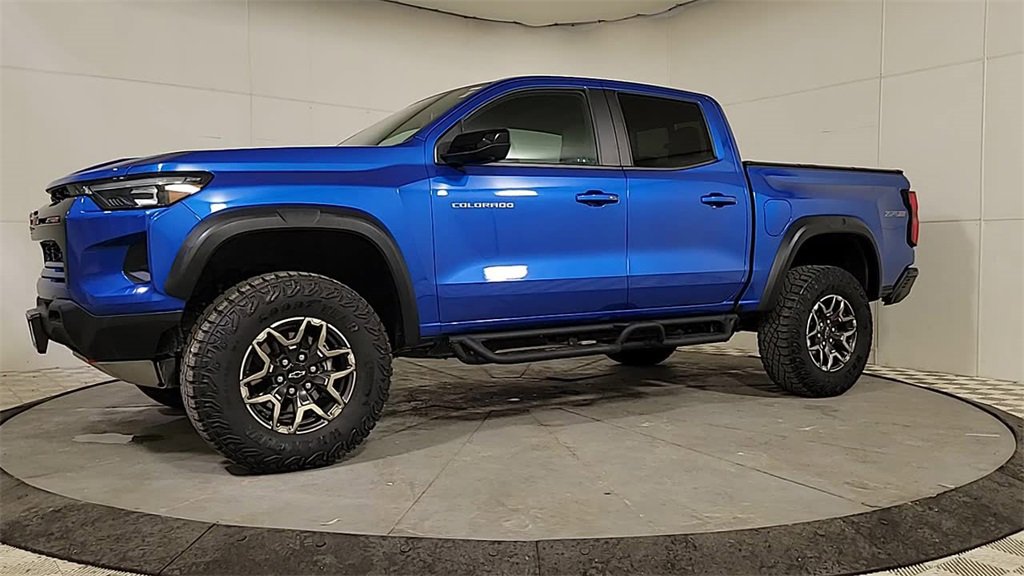 Certified 2024 Chevrolet Colorado ZR2 w/ ZR2 Convenience Package III image 3