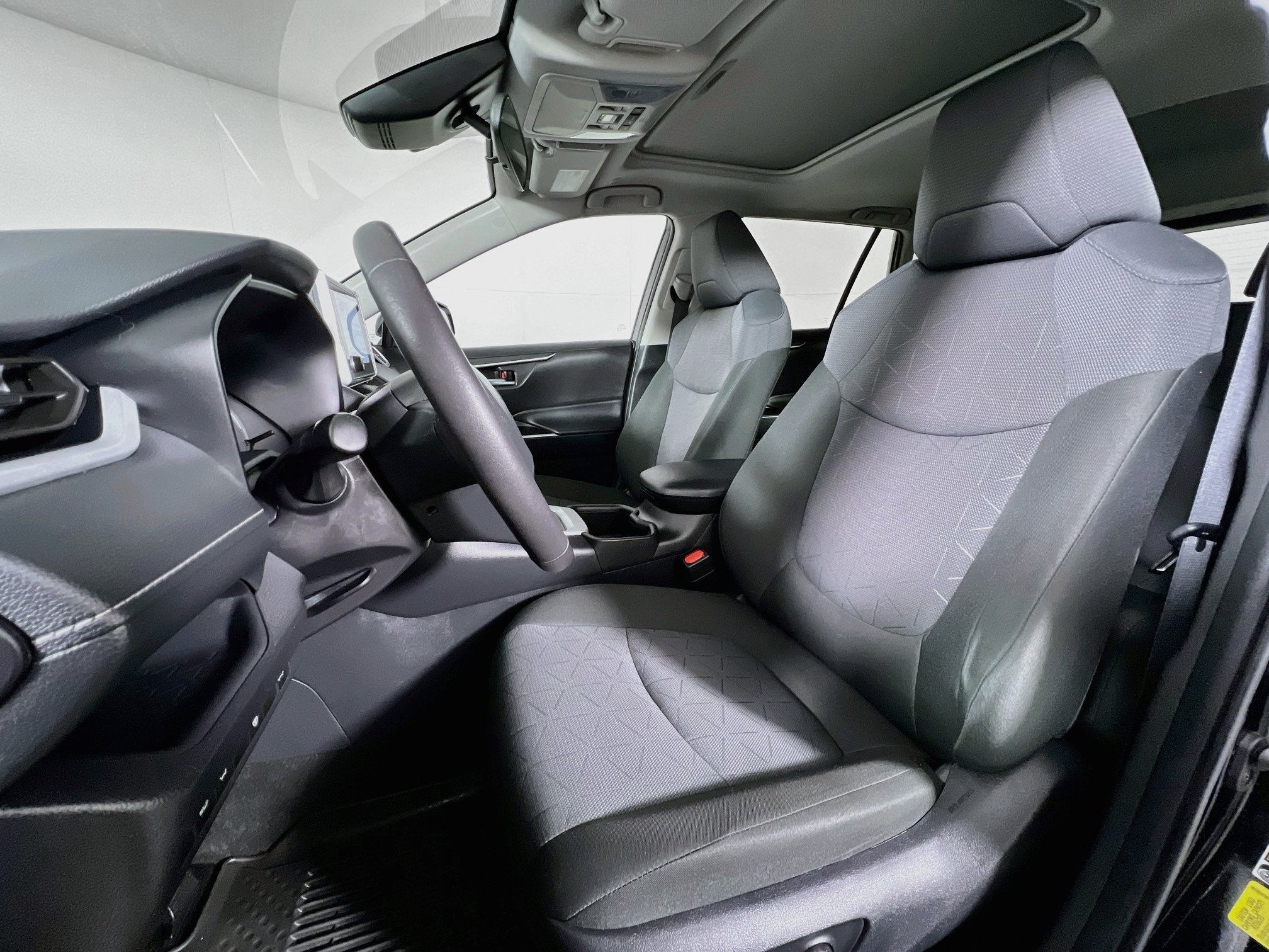 Certified 2025 Toyota RAV4 XLE w/ Convenience Package AWD/4WD image 11