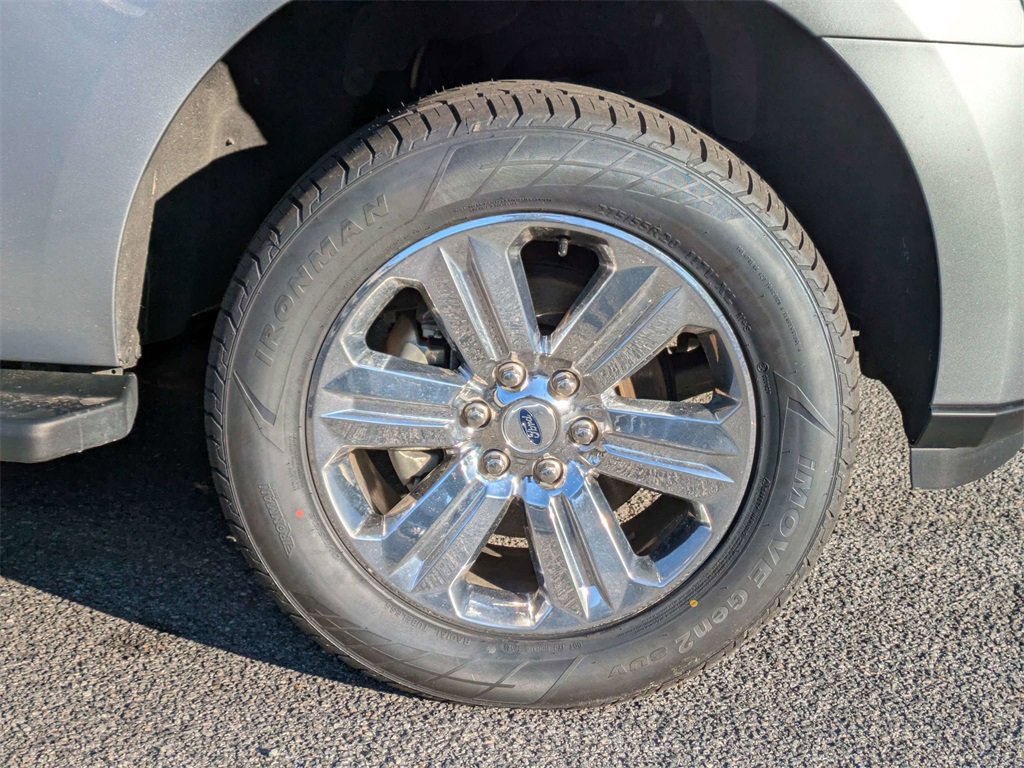 Used 2020 Ford Expedition XLT w/ Equipment Group 202A image 12