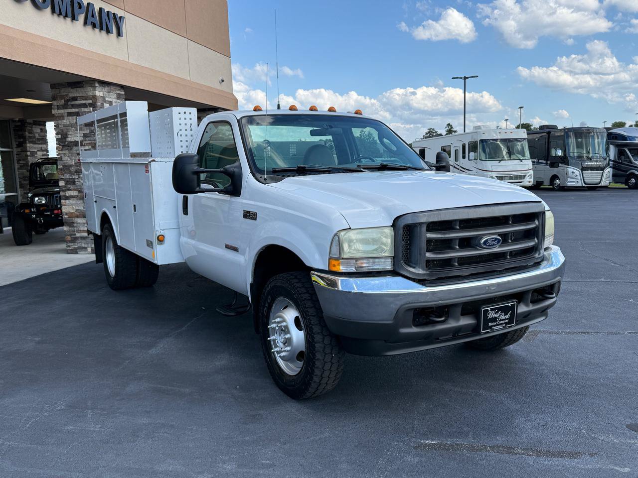Used 2004 Ford F450 4x4 Regular Cab Super Duty image 5