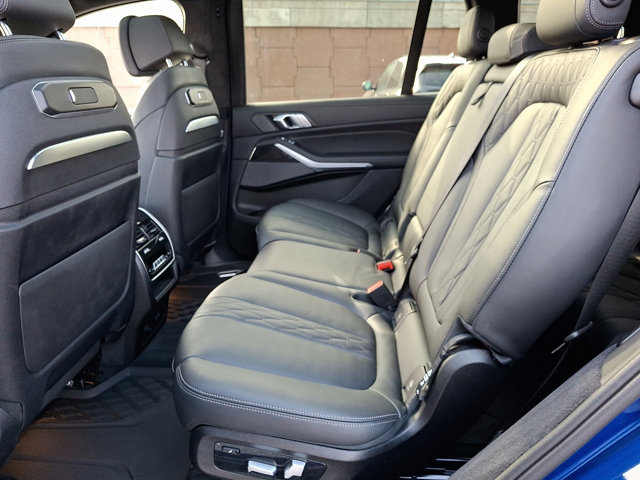 Certified 2025 BMW X7 M60i image 10