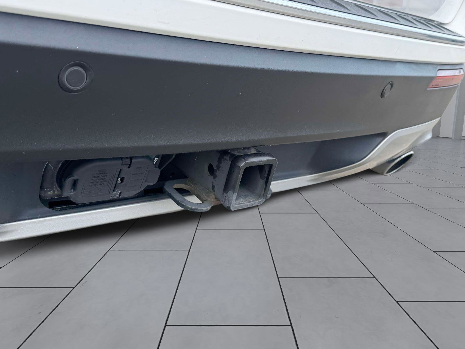 Used 2023 Ford Explorer Platinum w/ Technology Package image 9