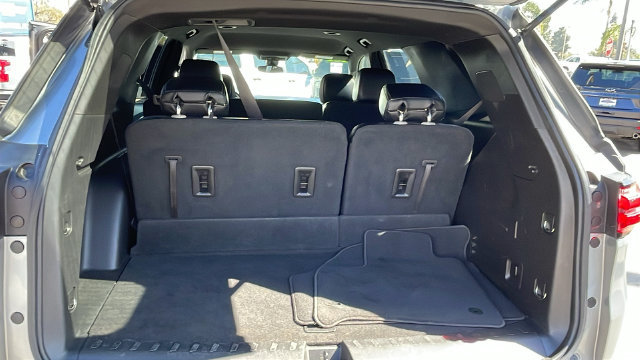 Used 2023 Chevrolet Traverse LS FWD image 31