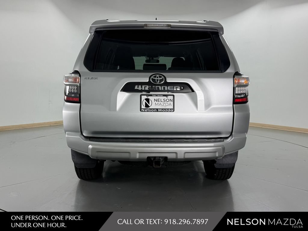 Used 2018 Toyota 4Runner TRD Off-Road AWD/4WD image 7