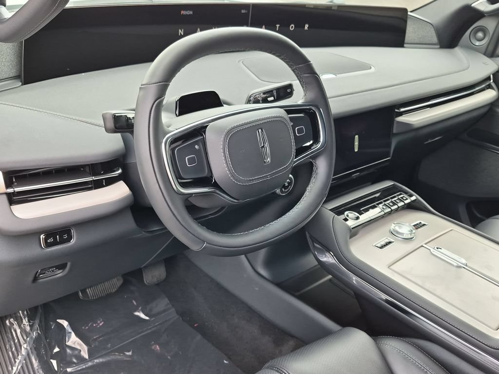 New 2027 Lincoln Navigator Reserve w/ Jet Appearance Package AWD/4WD image 10