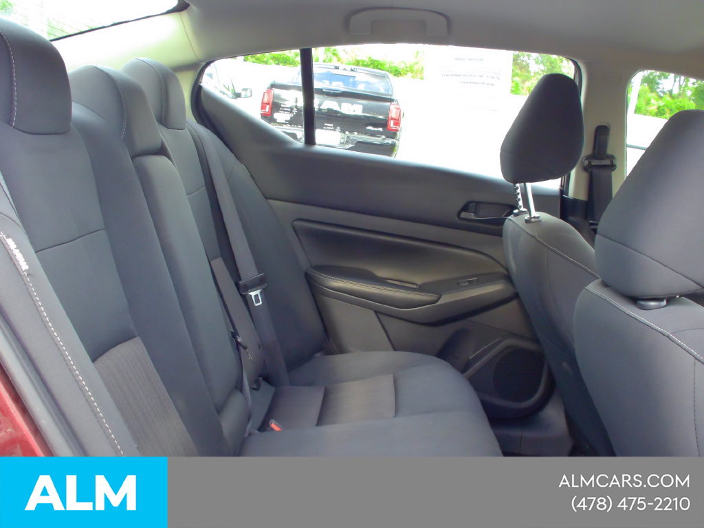 Used 2025 Nissan Altima 2.5 SV FWD image 17