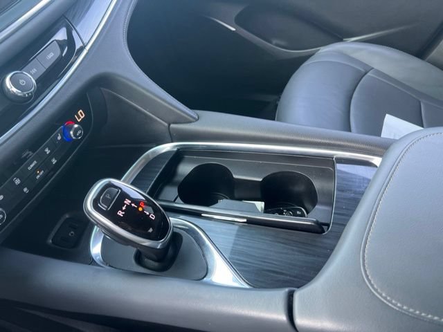 Used 2018 Buick Enclave Essence AWD/4WD image 26