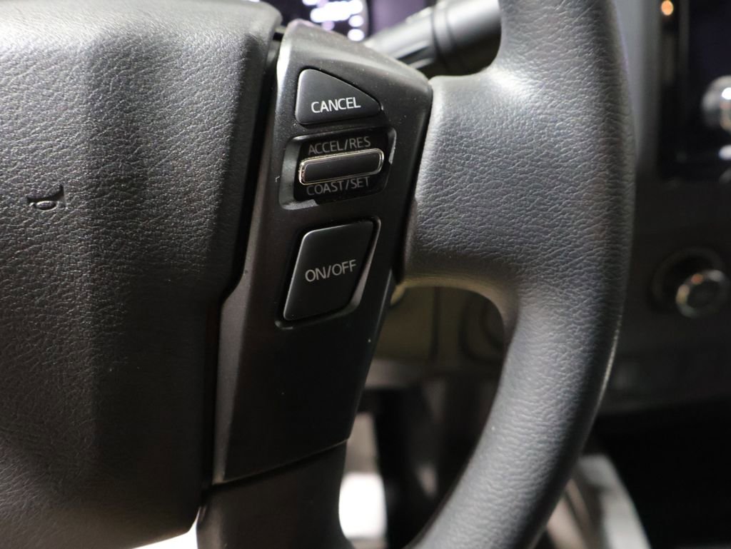 Used 2024 Nissan Frontier SV AWD/4WD image 33