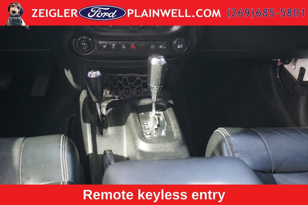 Used 2012 Jeep Wrangler Unlimited Sahara w/ Dual Top Group AWD/4WD image 15