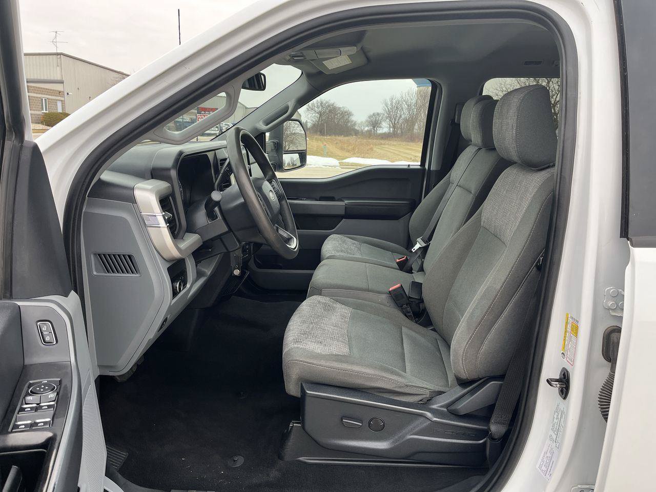 Certified 2023 Ford F250 XLT AWD/4WD image 3
