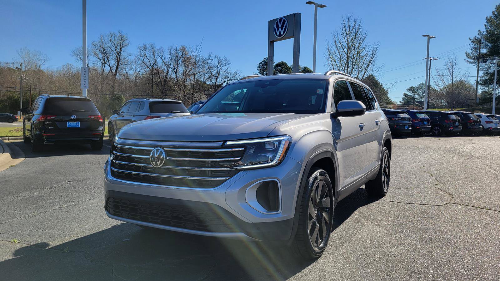 New 2026 Volkswagen Atlas SE