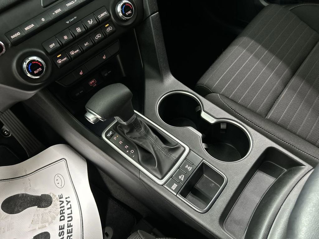 Used 2020 Kia Sportage LX w/ LX Popular Package image 17