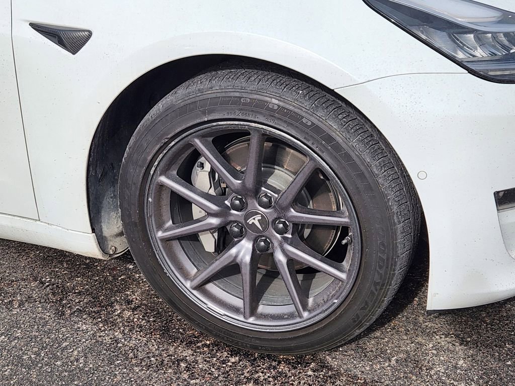 Used 2018 Tesla Model 3 Long Range image 10