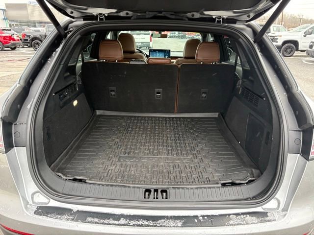 Used 2023 Lincoln Nautilus Reserve image 37