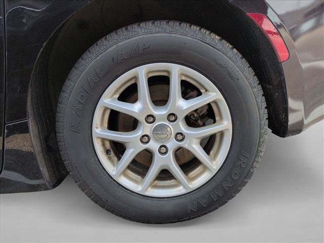 Used 2017 Chrysler Pacifica Touring image 11