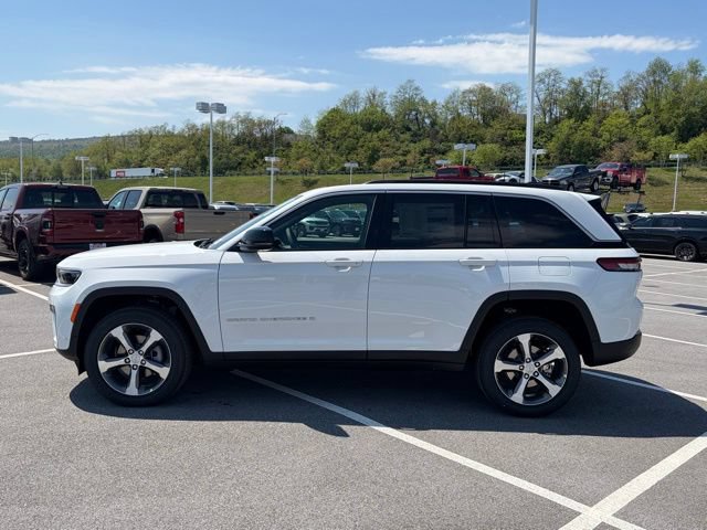 New 2026 Jeep Grand Cherokee Limited w/ Luxury Tech Group II AWD/4WD image 4